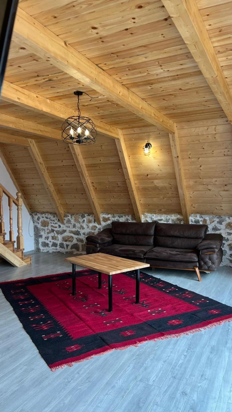 Campsite Windmill Gesthouse & Grill Shkoder