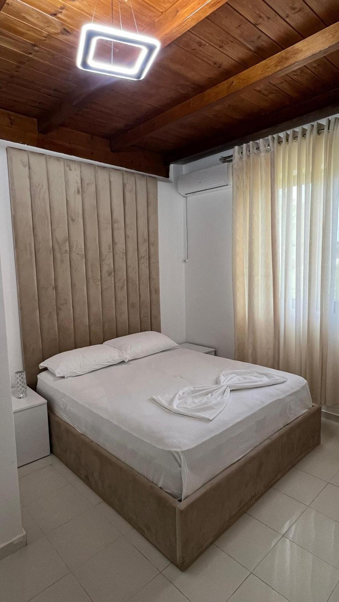 Windmill Gesthouse & Grill Campsite Shkoder